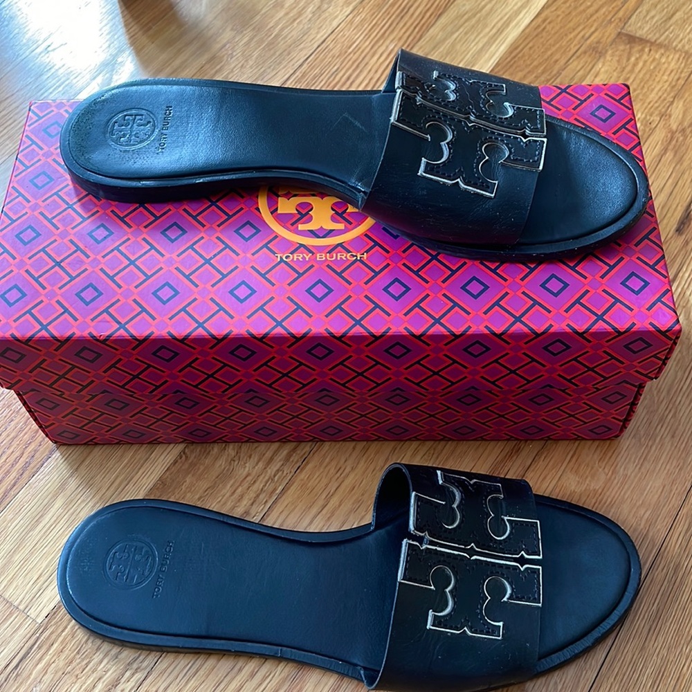 Ines slides by Tory Burch 9.5